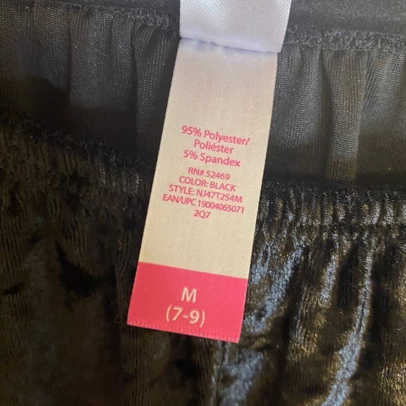 No Boundaries Velvet Off the Shoupder Top - Picture 4 of 5